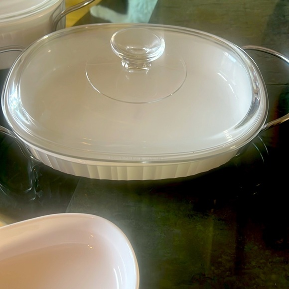 Corningware French White Casserole/serving set 9 pieces incl serving racks - Picture 2 of 7